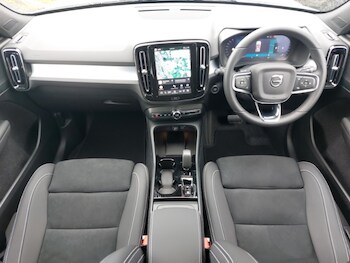 Used Volvo XC40 2025 for sale - 77815811: Photo