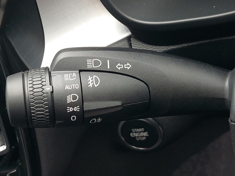 Used Volvo XC40 2025 for sale - 77815872: Photo 18