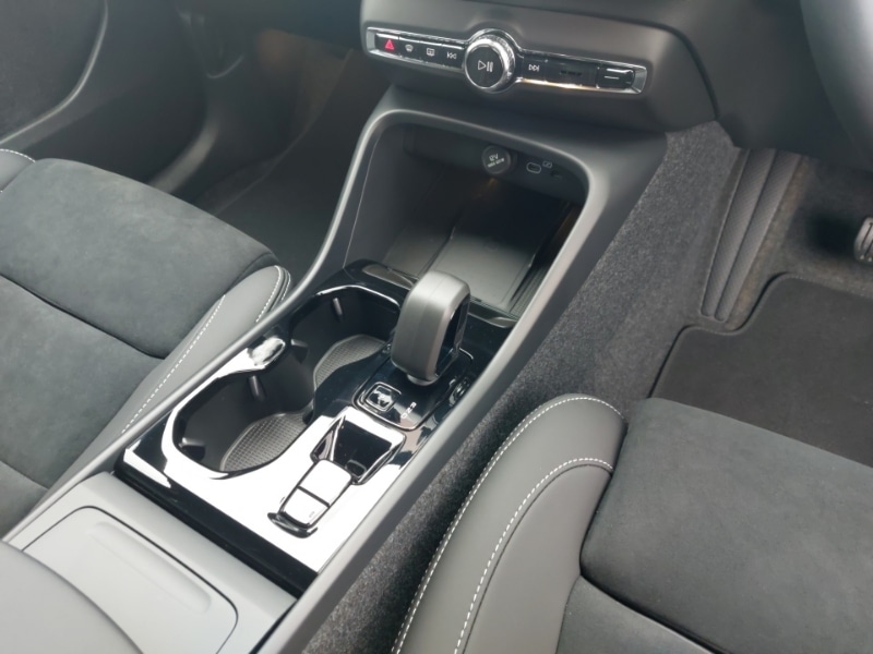 Used Volvo XC40 2025 for sale - 77815872: Photo 19