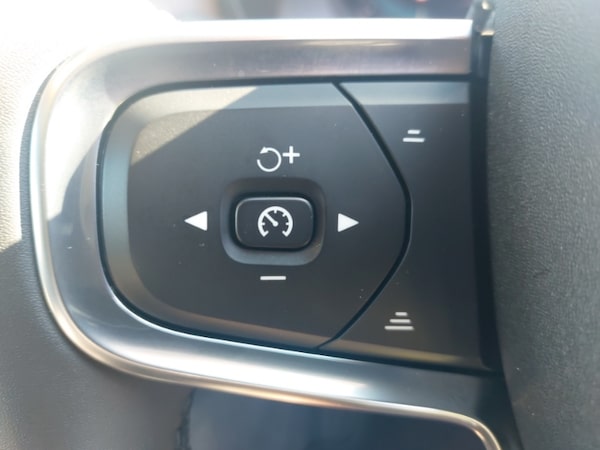 Used Volvo XC40 2024 for sale - 76238463: Photo 16