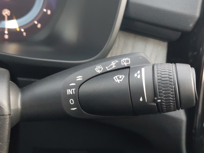 Used Volvo XC40 2023 for sale - 77999757: Photo 16