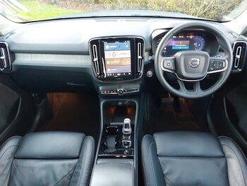 Used Volvo XC40 2023 for sale - 77999757: Photo