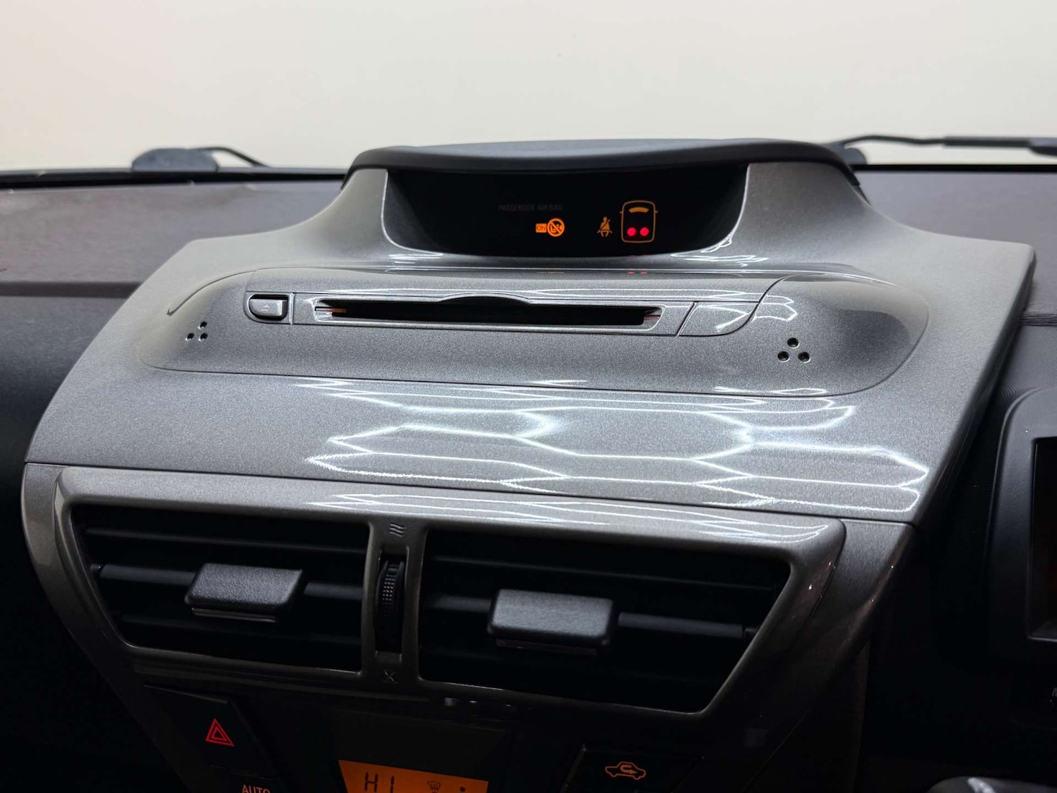 Used Toyota IQ 2009 for sale - 77198050: Photo 19