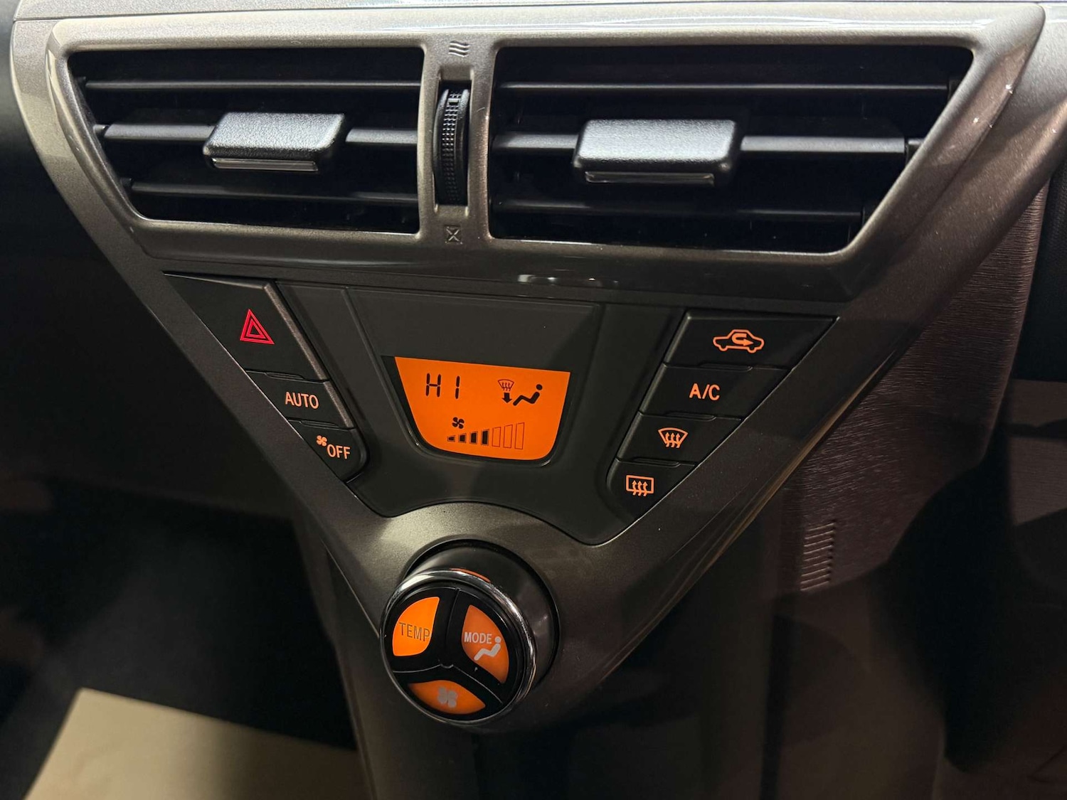 Used Toyota IQ 2009 for sale - 77198050: Photo 20