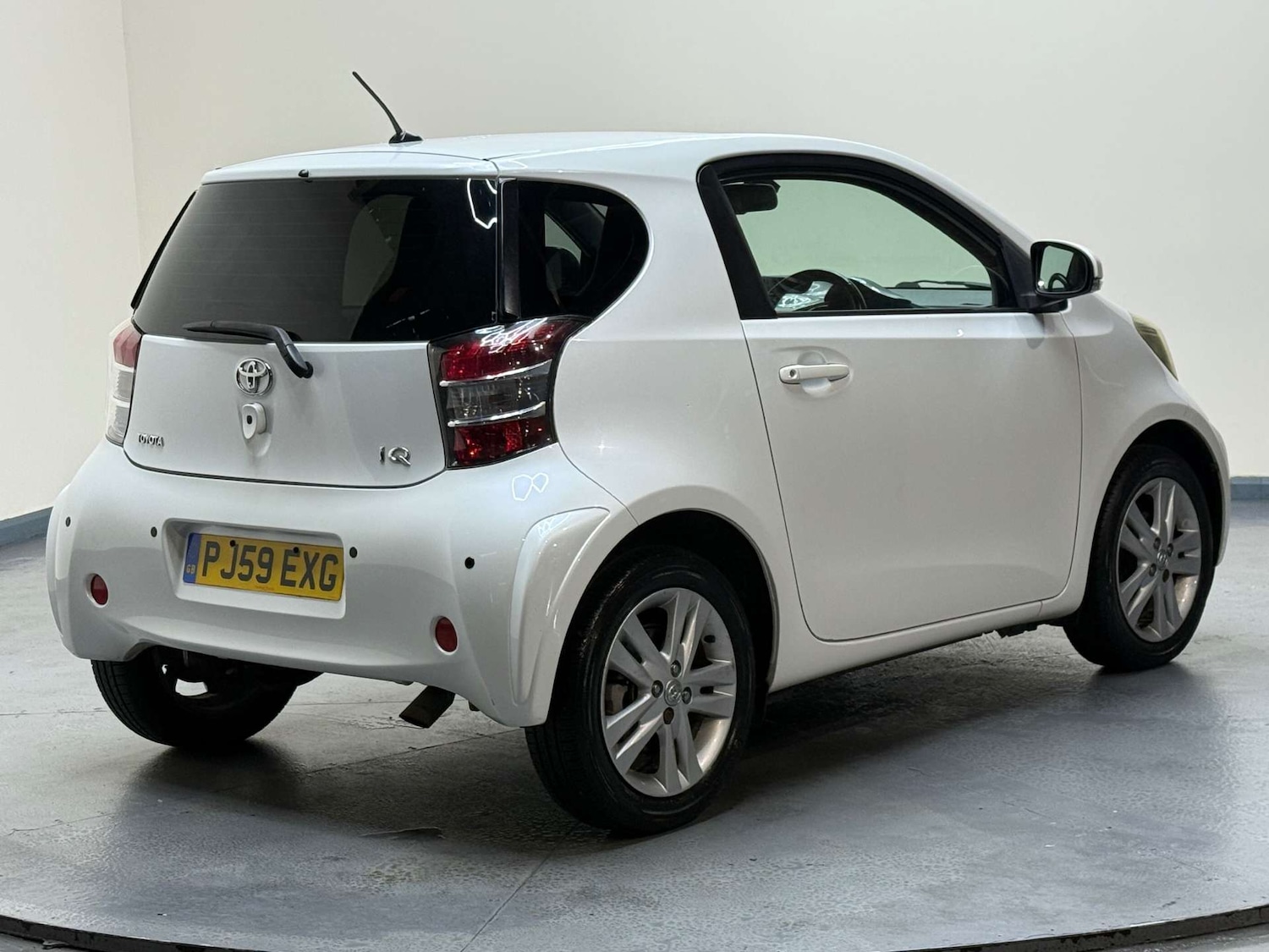 Used Toyota IQ 2009 for sale - 77198050: Photo 25