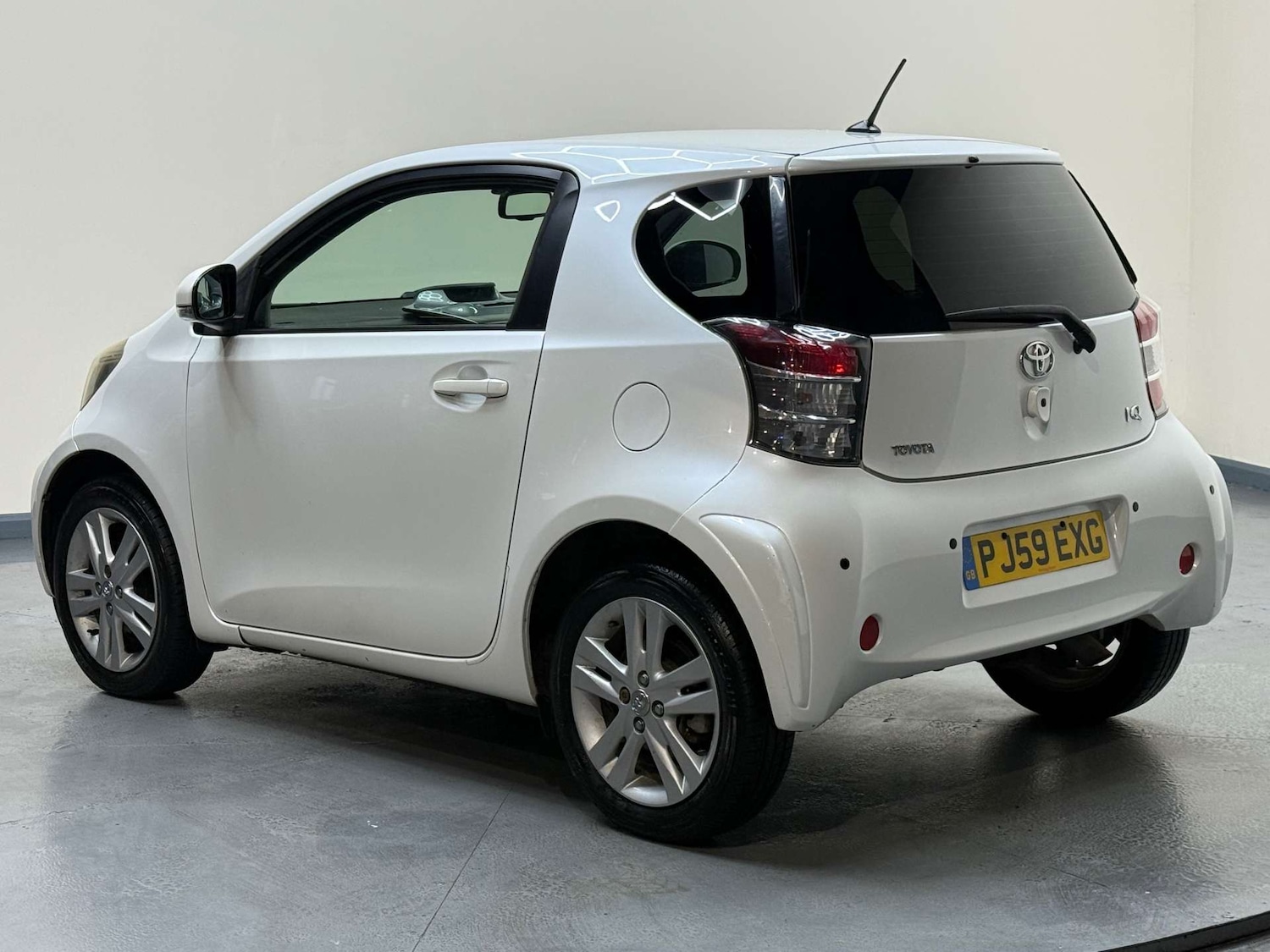 Used Toyota IQ 2009 for sale - 77198050: Photo 27