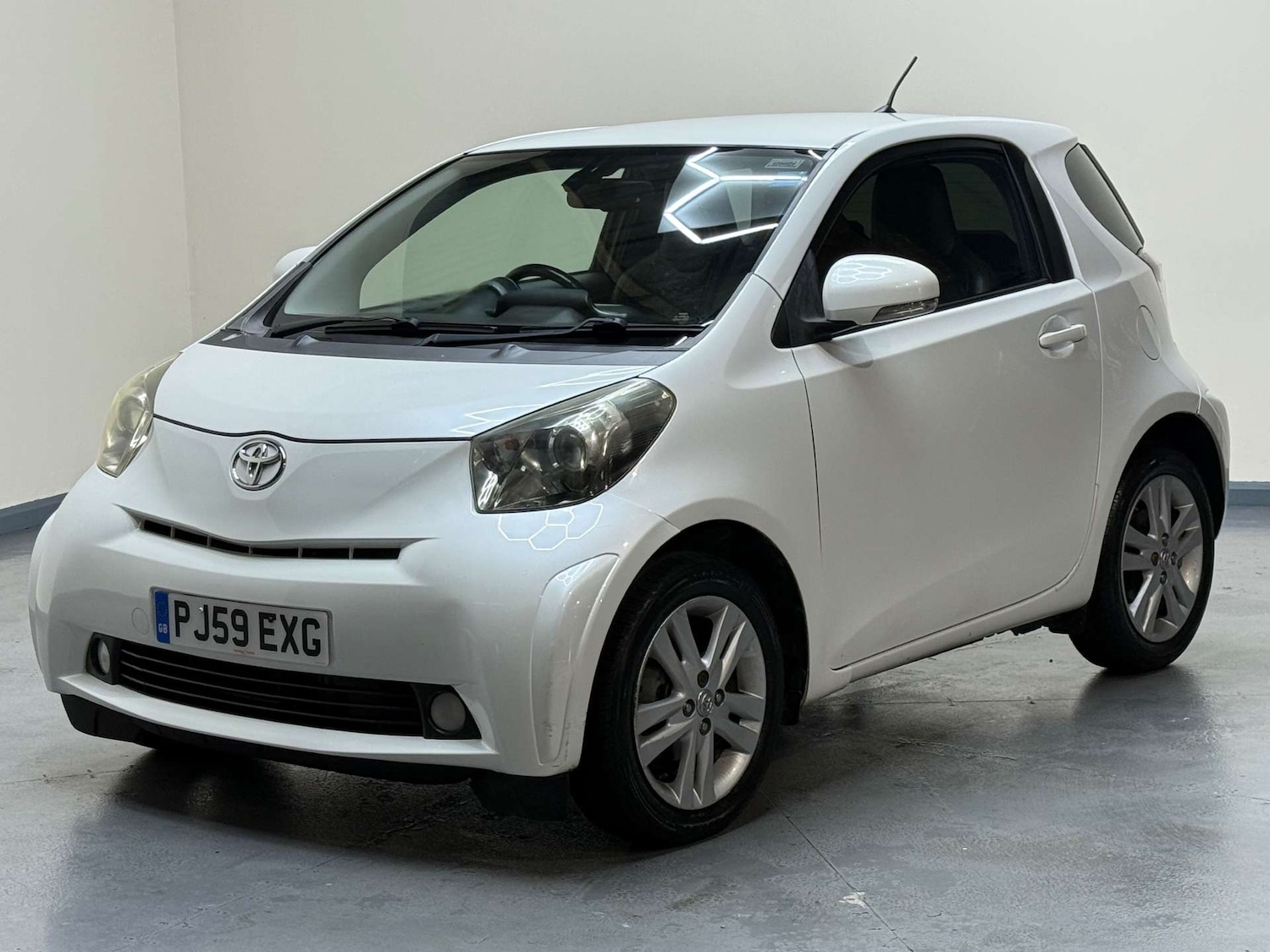 Used Toyota IQ 2009 for sale - 77198050: Photo 32