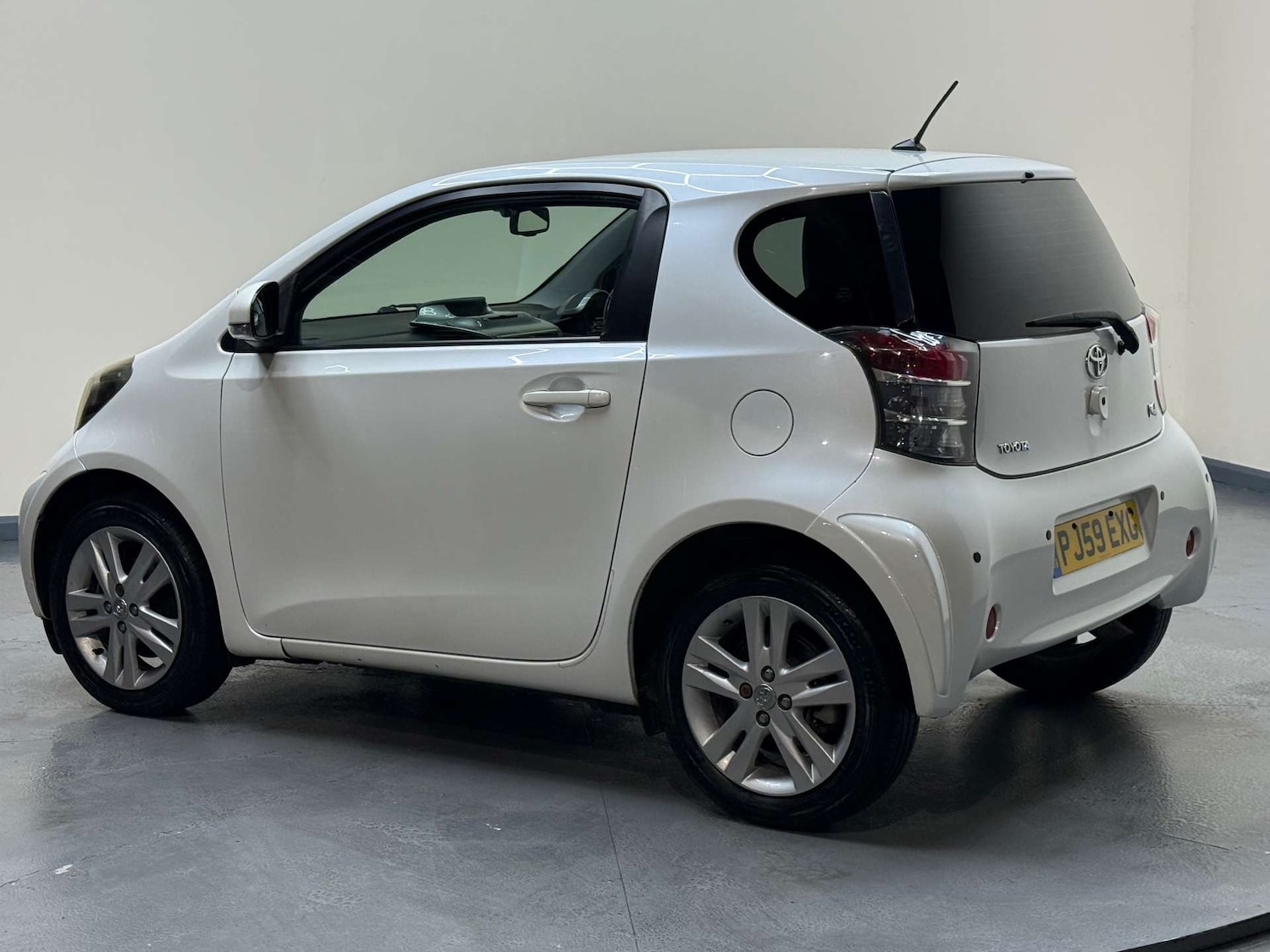 Used Toyota IQ 2009 for sale - 77198050: Photo 37