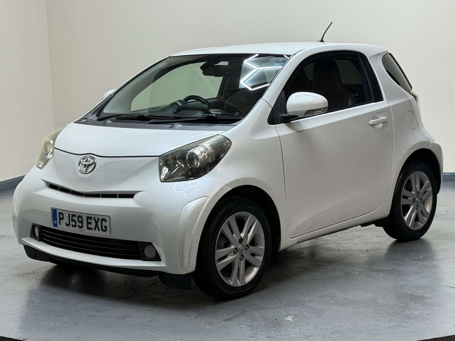 Used Toyota IQ 2009 for sale - 77198050: Photo 40