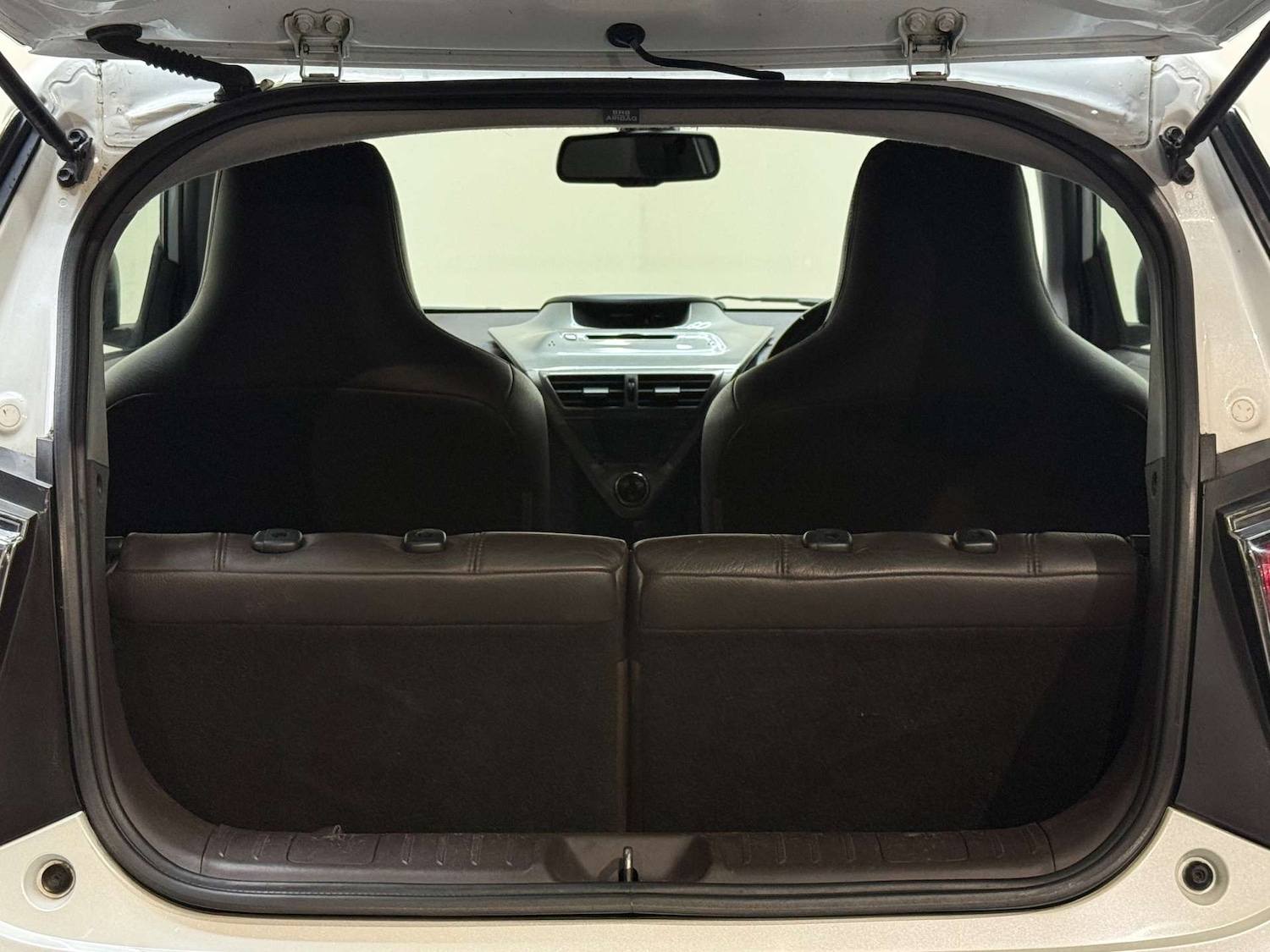 Used Toyota IQ 2009 for sale - 77198050: Photo 51