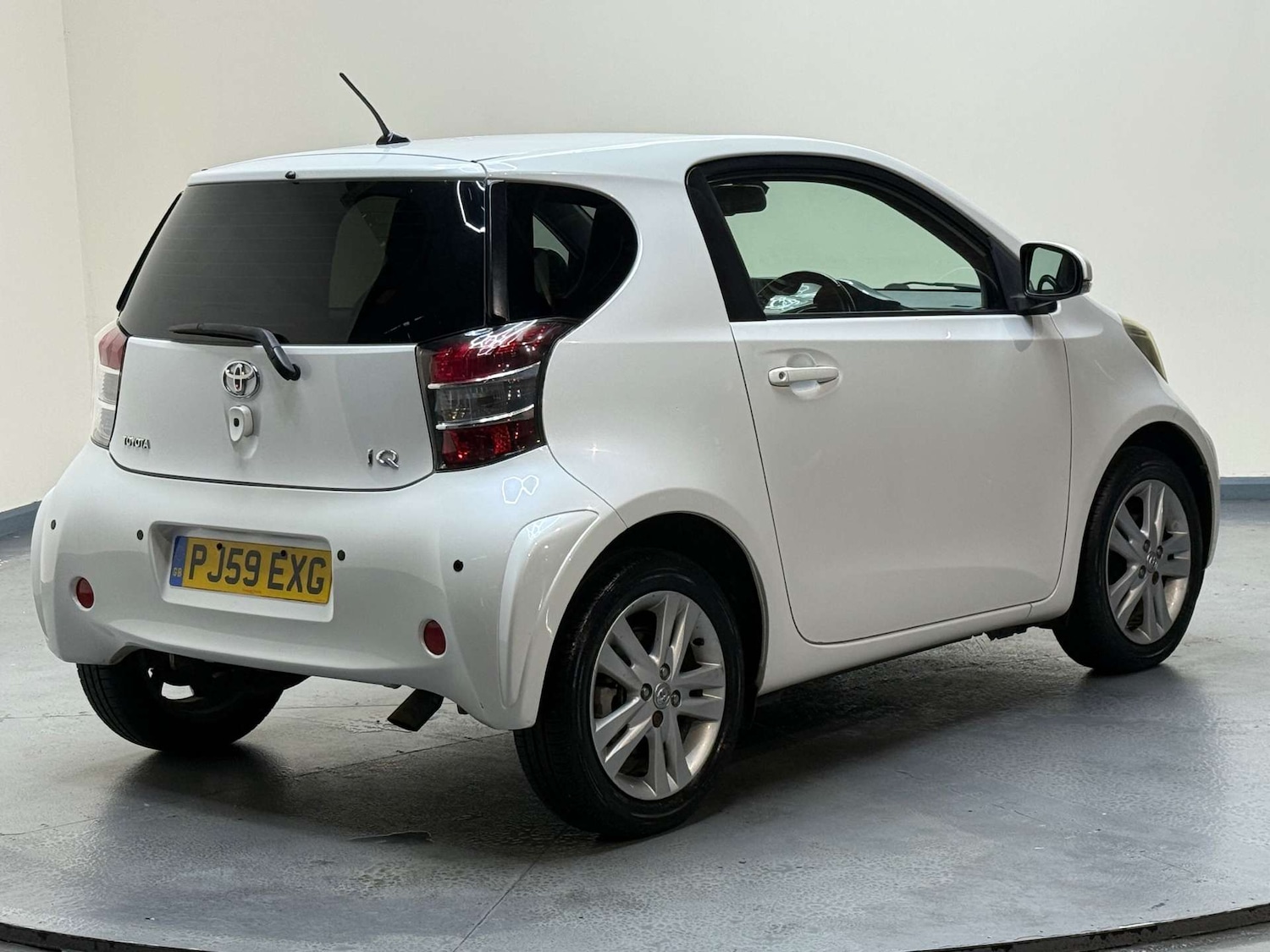 Used Toyota IQ 2009 for sale - 77198050: Photo 6