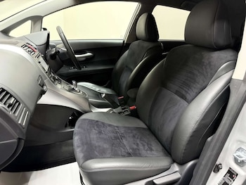 Used Toyota Auris 2012 for sale - 76180961: Photo 4