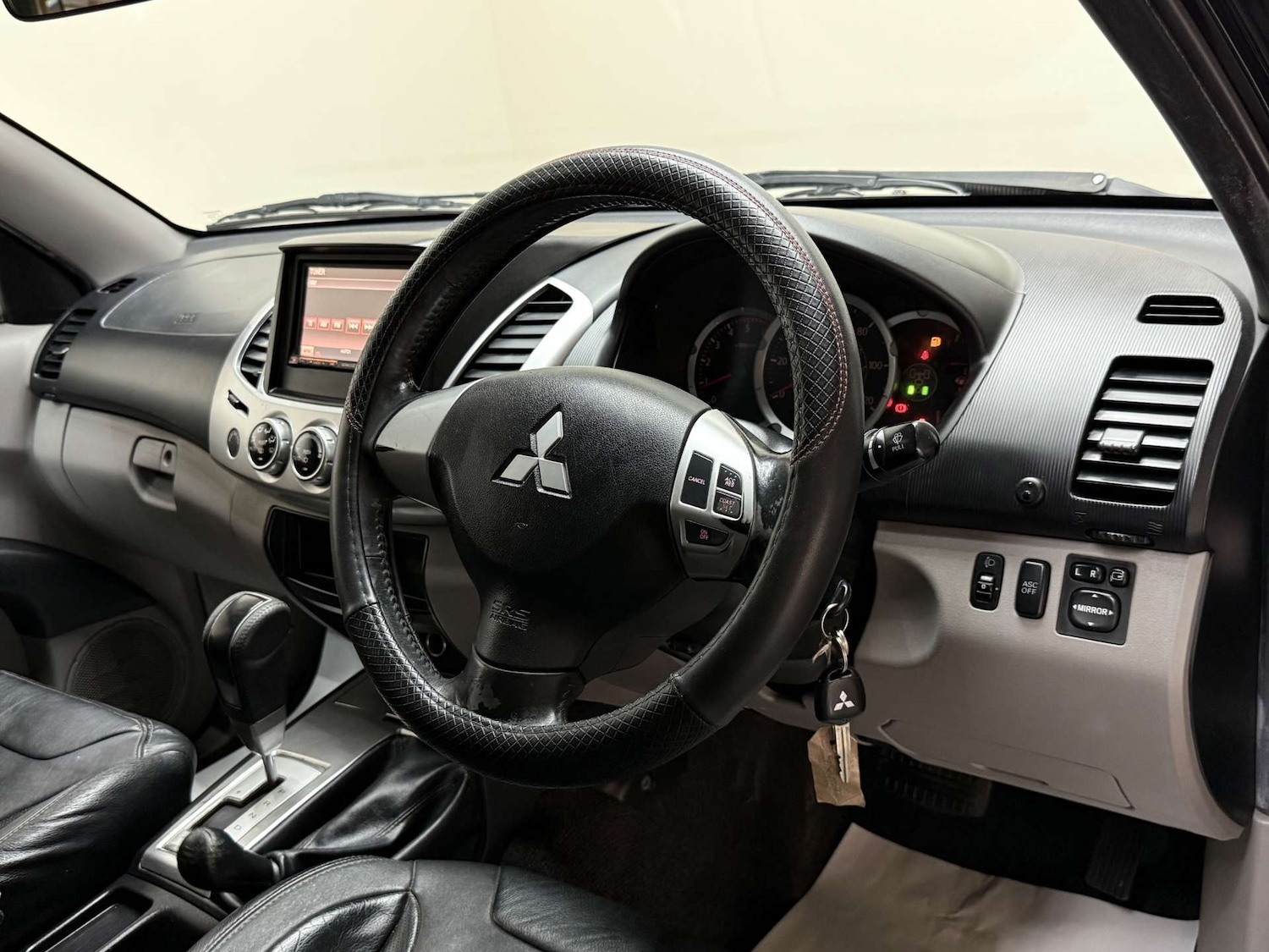 Used Mitsubishi L200 2010 for sale - 76583424: Photo 15