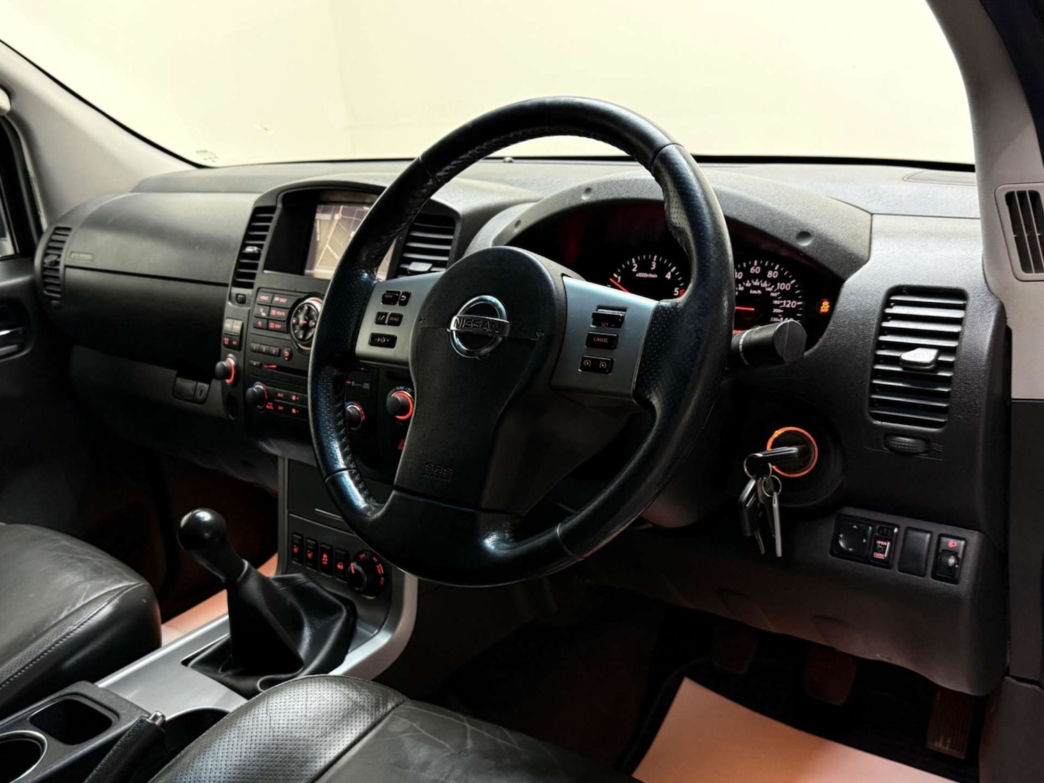 Used Nissan Navara 2015 for sale - 76601075: Photo 16