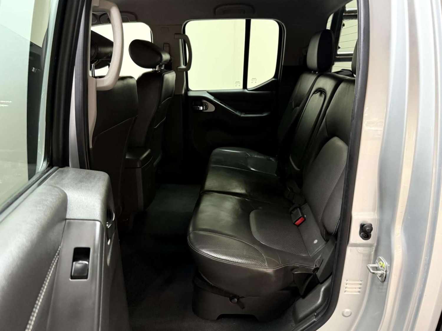 Used Nissan Navara 2015 for sale - 76601075: Photo 35