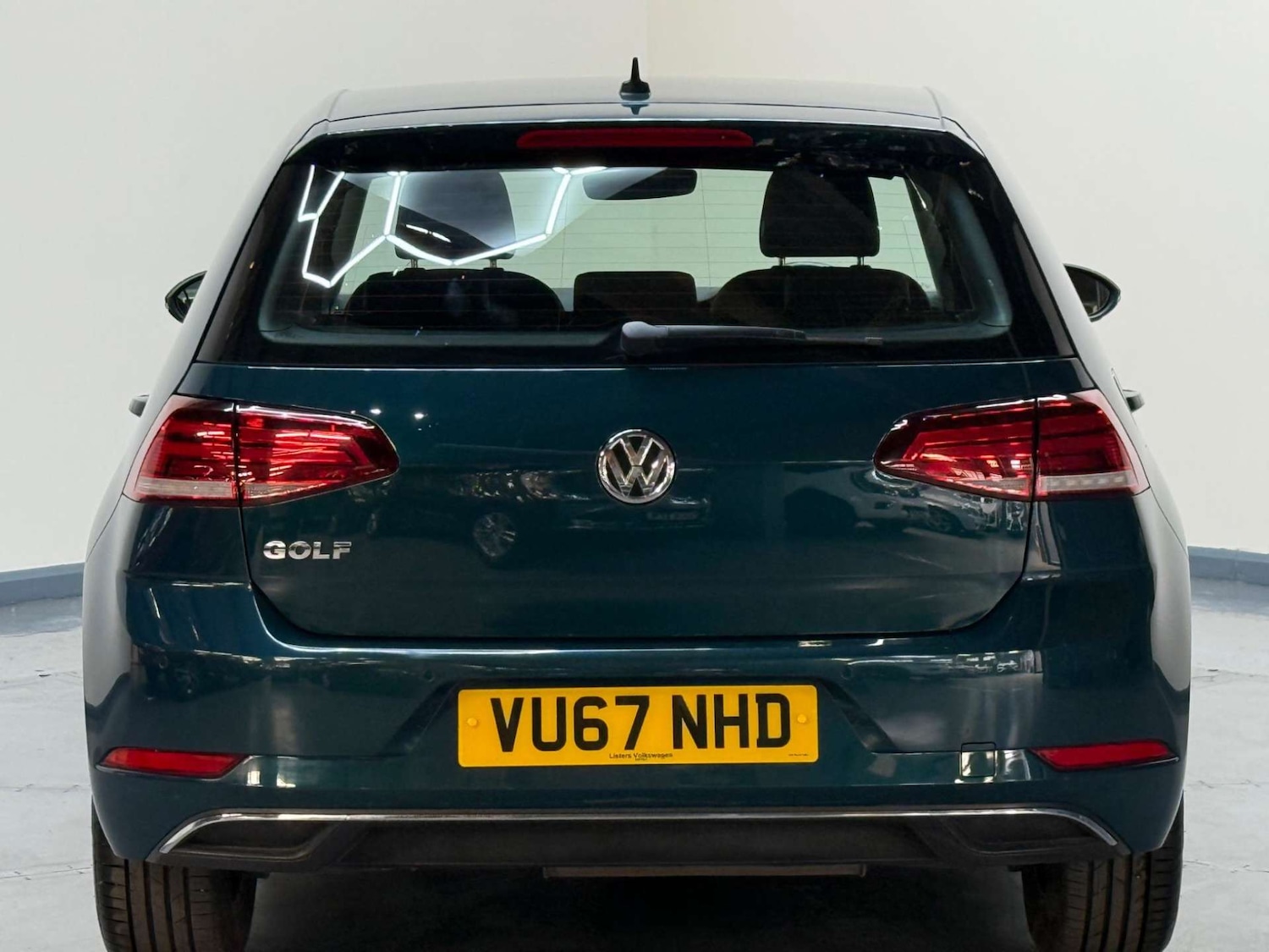 Used Volkswagen Golf 2017 for sale - 76600927: Photo 32