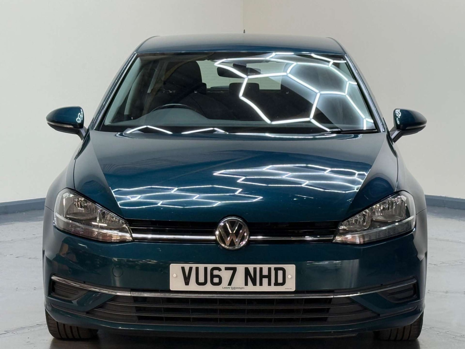 Used Volkswagen Golf 2017 for sale - 76600927: Photo 41