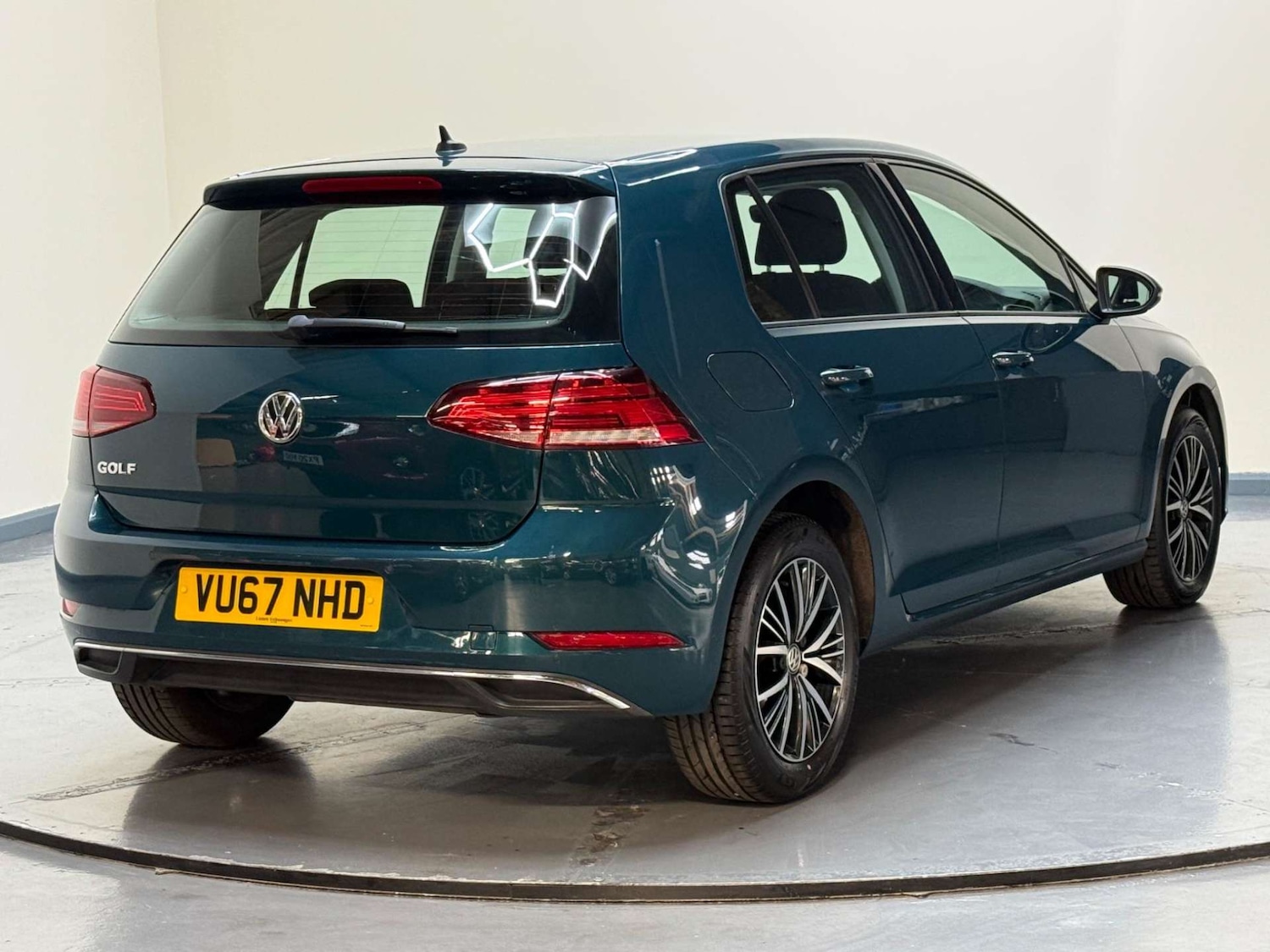 Used Volkswagen Golf 2017 for sale - 76600927: Photo 55