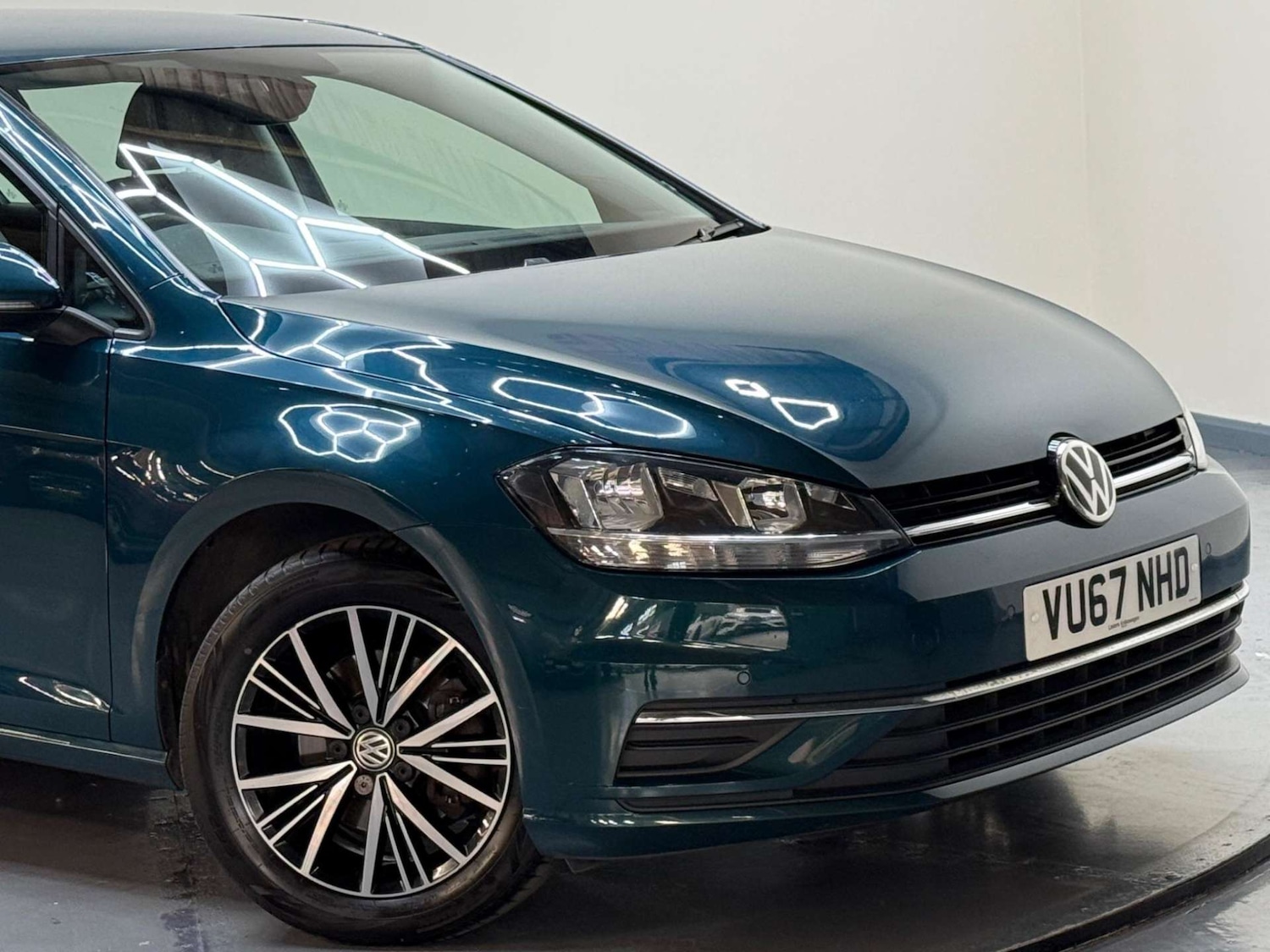 Used Volkswagen Golf 2017 for sale - 76600927: Photo 58