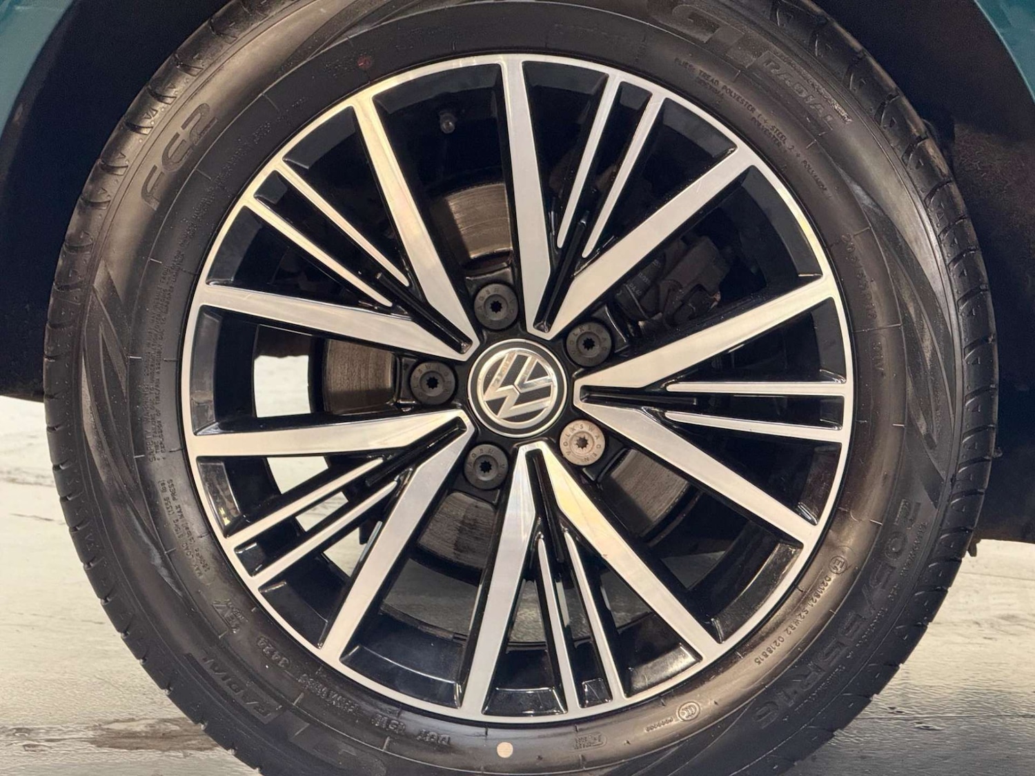 Used Volkswagen Golf 2017 for sale - 76600927: Photo 73