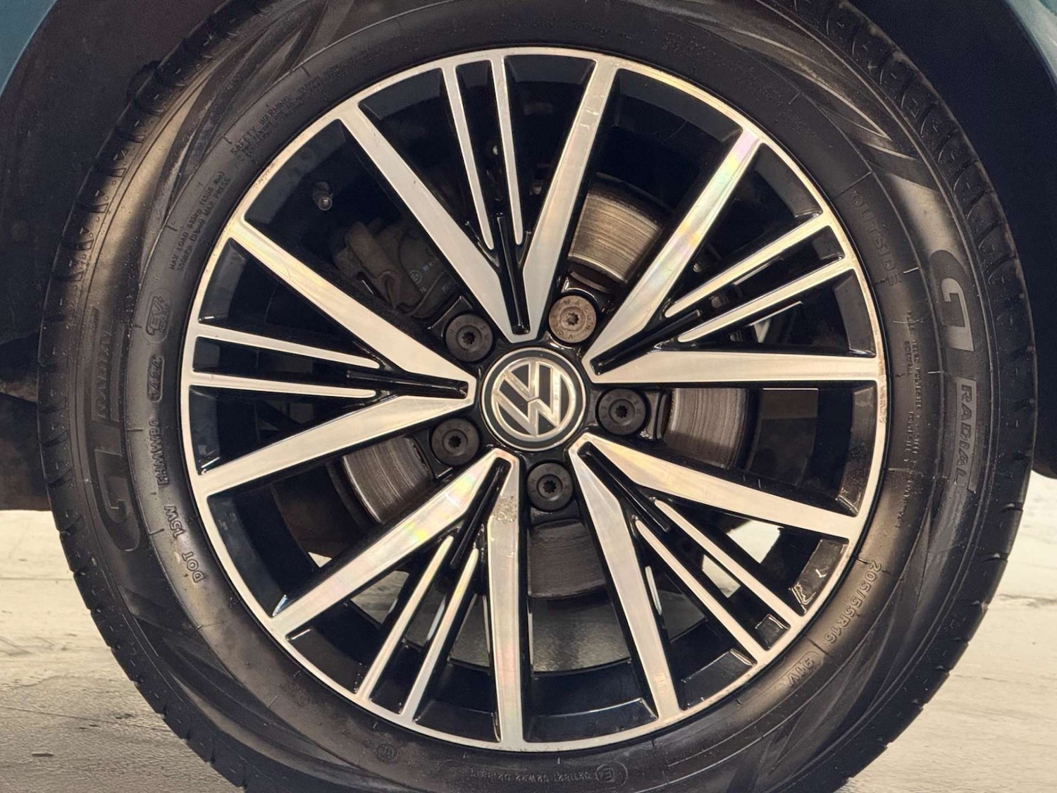 Used Volkswagen Golf 2017 for sale - 76600927: Photo 75