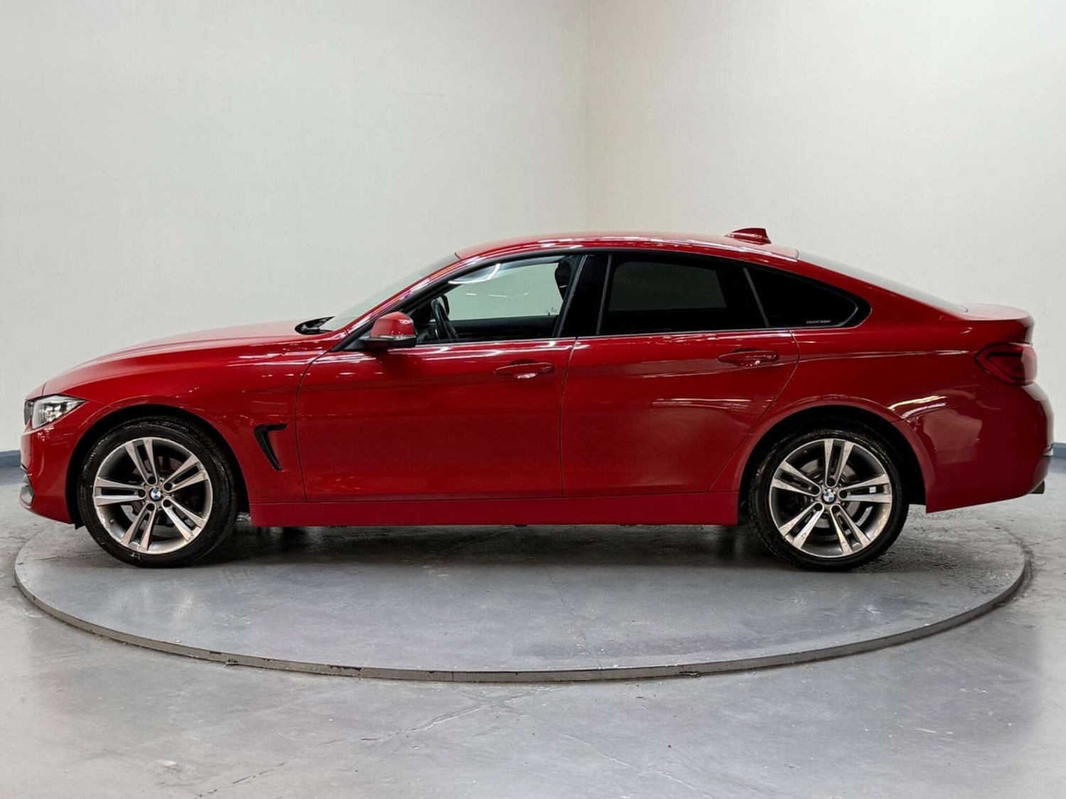 Used BMW 4 Series 2018 for sale - 76181047: Photo 30