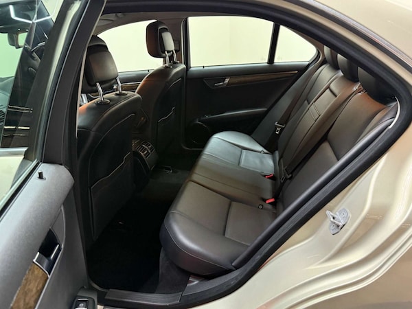 Used Mercedes-Benz C Class 2010 for sale - 76181031: Photo 32