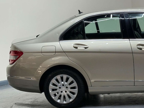 Used Mercedes-Benz C Class 2010 for sale - 76181031: Photo 46