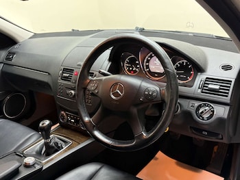 Used Mercedes-Benz C Class 2010 for sale - 76181031: Photo 4