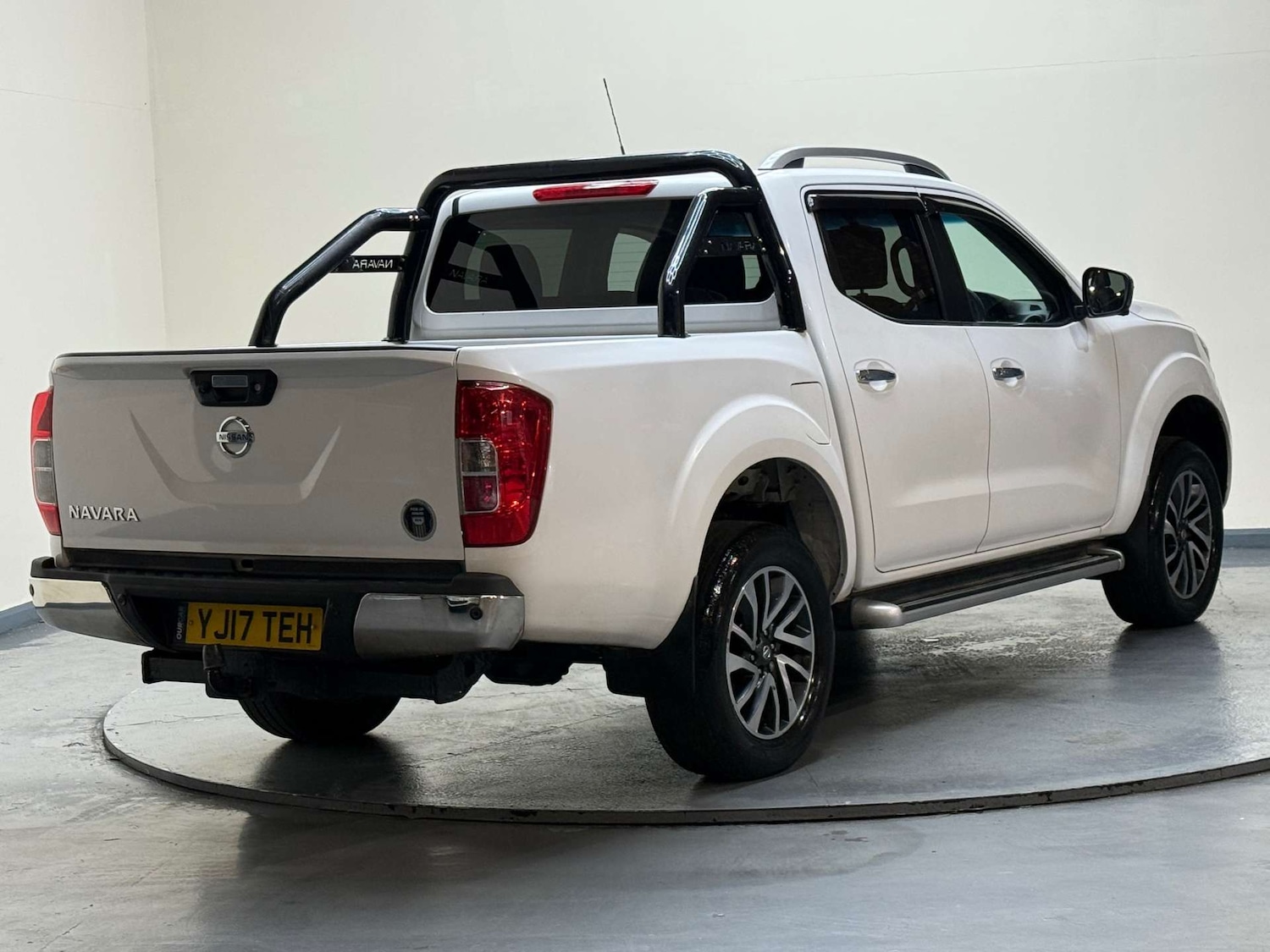 Used Nissan Navara 2017 for sale - 77261411: Photo 32