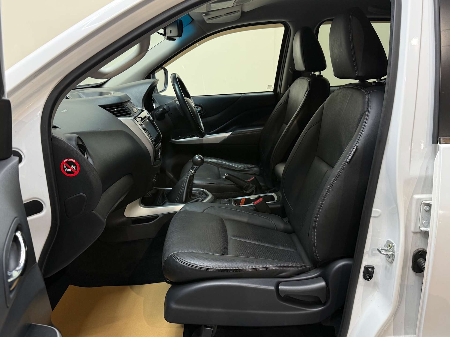 Used Nissan Navara 2017 for sale - 77261411: Photo 4