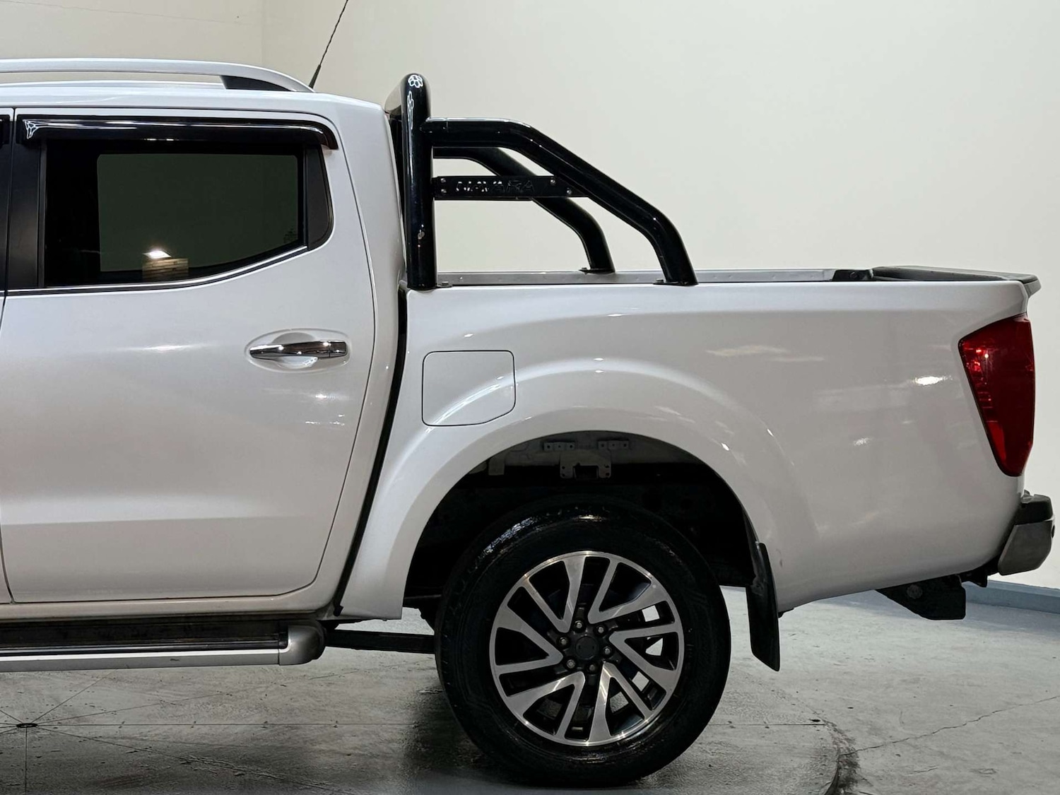 Used Nissan Navara 2017 for sale - 77261411: Photo 40