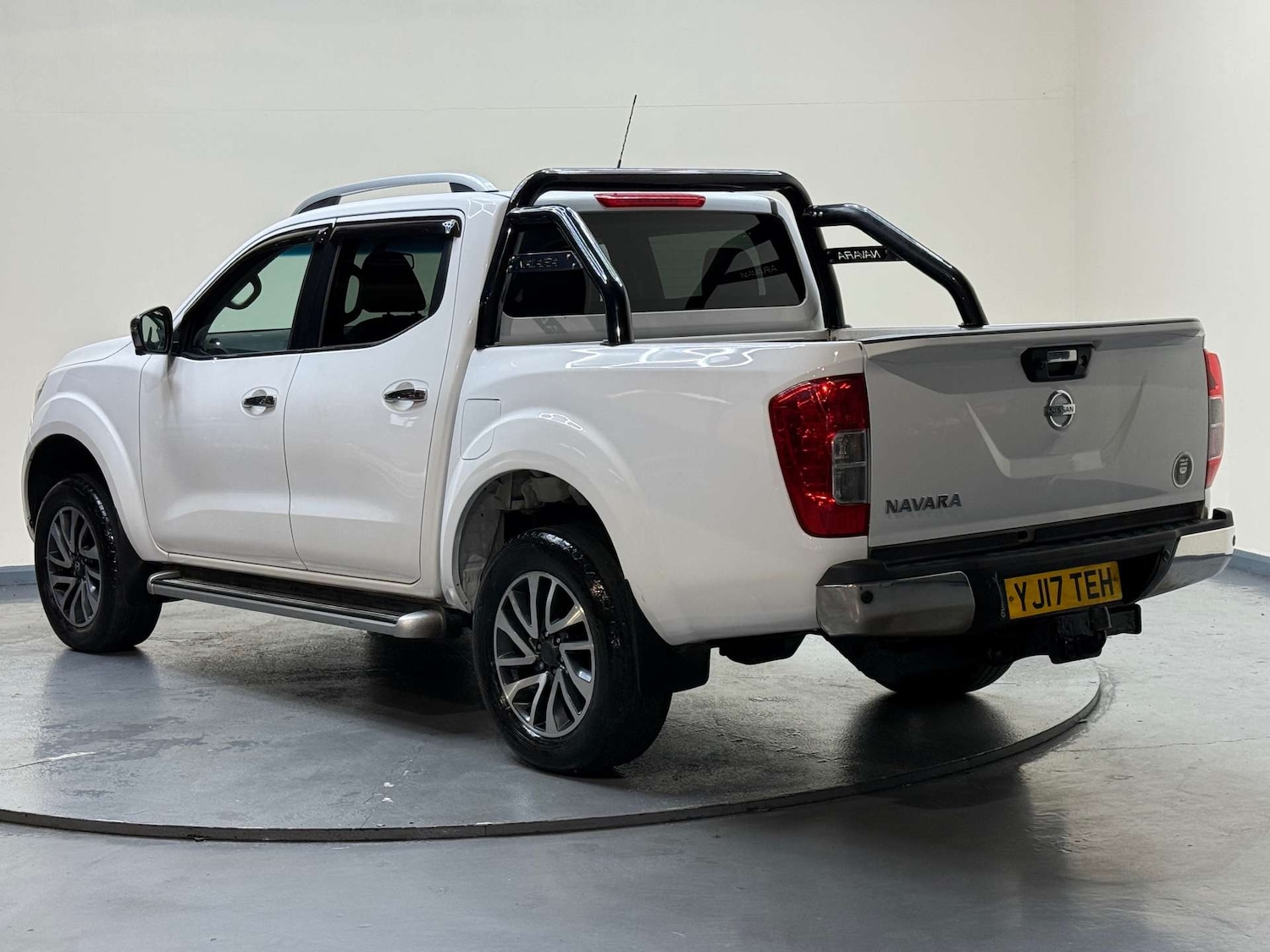 Used Nissan Navara 2017 for sale - 77261411: Photo 6