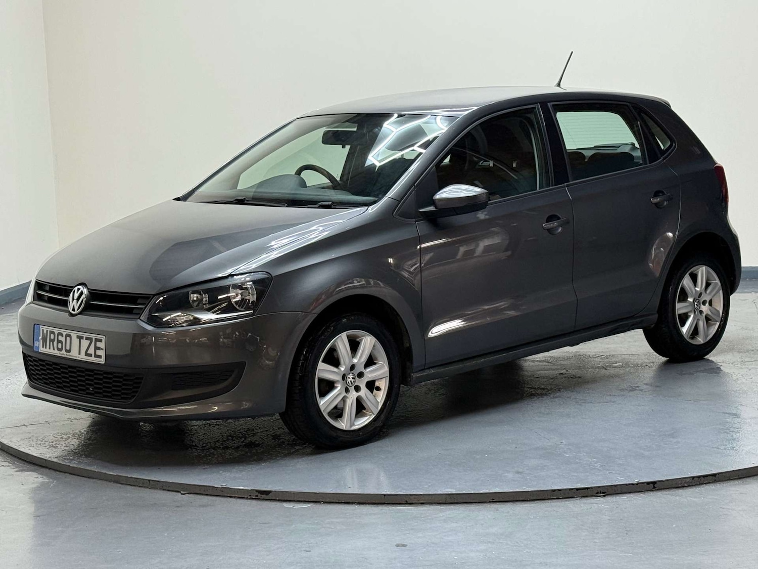 Used Volkswagen Polo 2010 for sale - 76193391: Photo 2