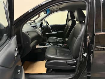 Used Nissan Navara 2017 for sale - 79445293: Photo