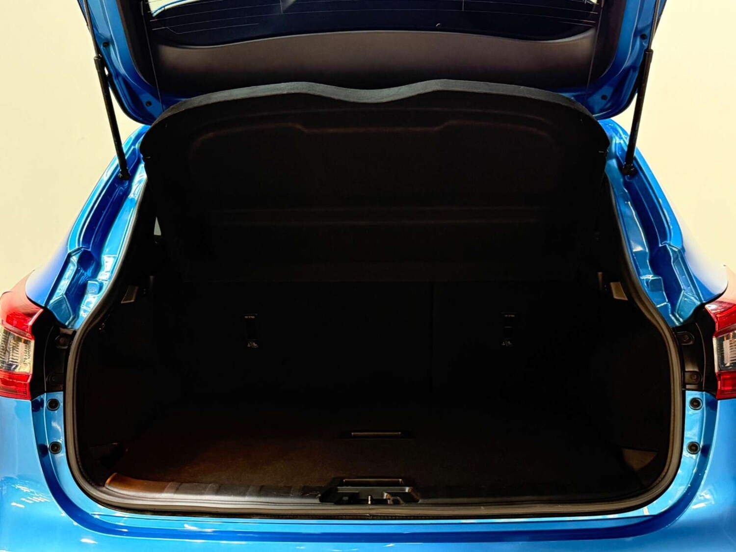 Used Nissan Qashqai 2017 for sale - 76181046: Photo 10