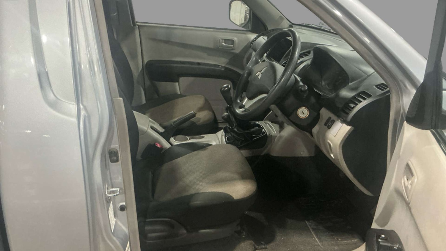 Used Mitsubishi L200 2015 for sale - 77431858: Photo 4