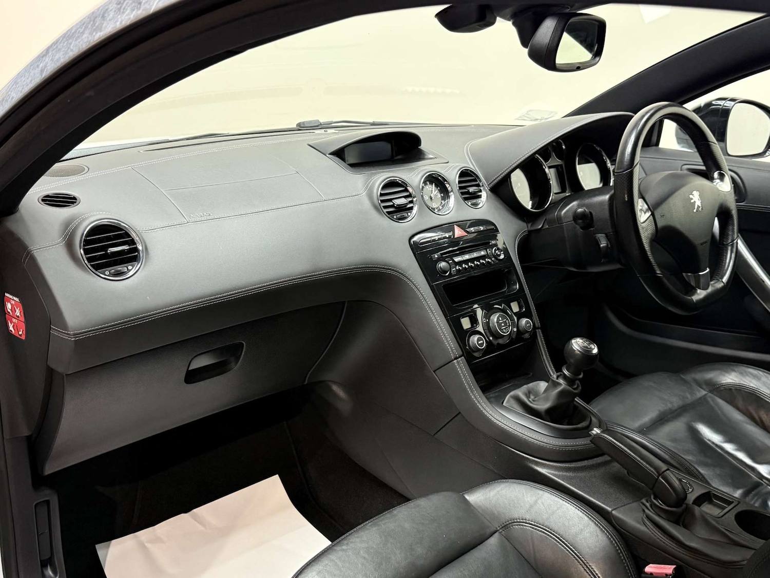 Used Peugeot RCZ 2011 for sale - 76709175: Photo 29