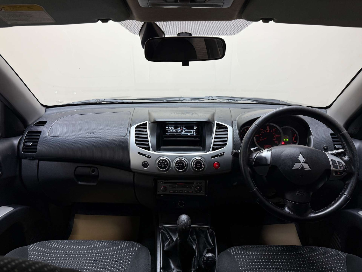 Used Mitsubishi L200 2014 for sale - 77523299: Photo 3