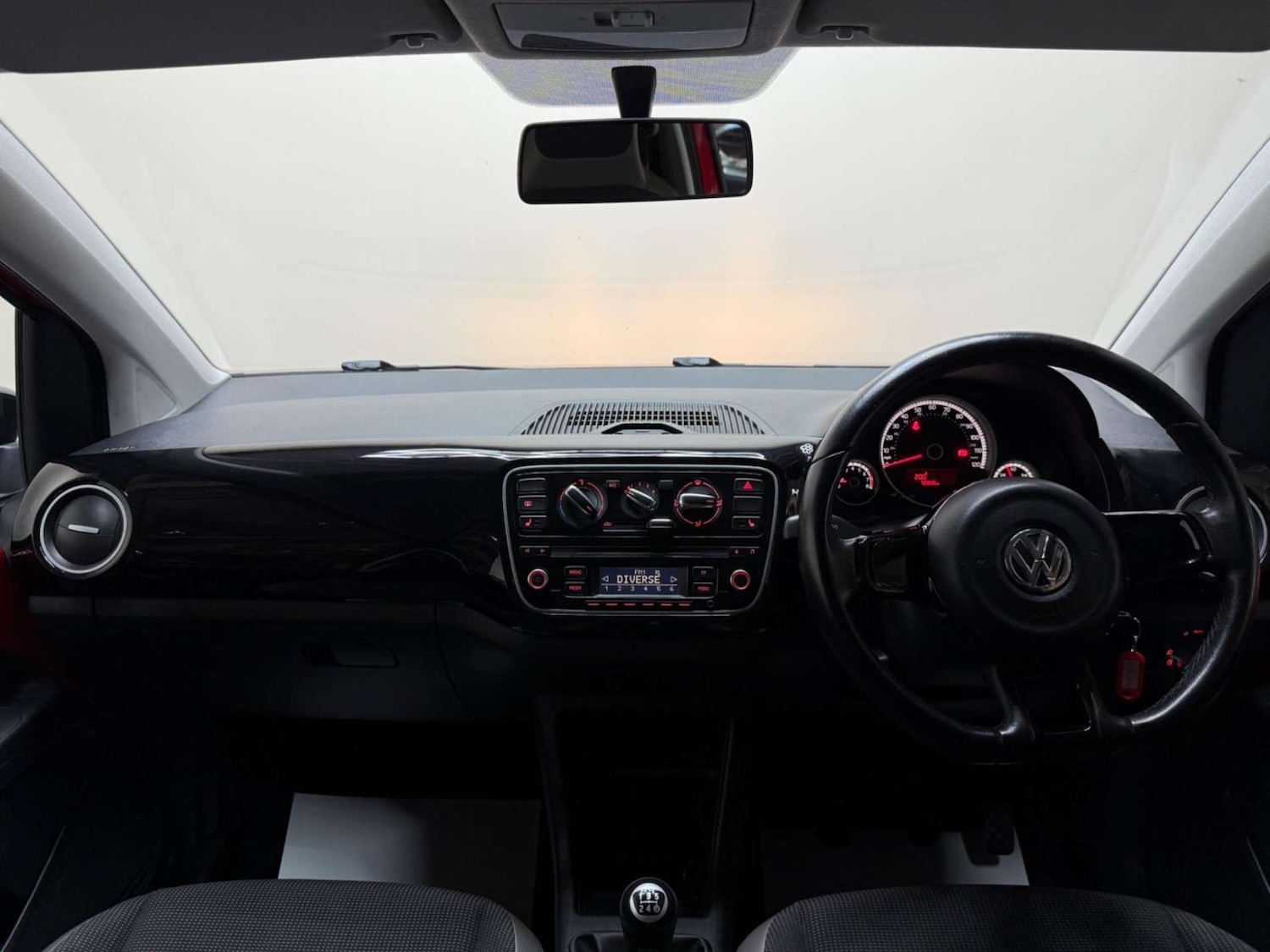 Used Volkswagen up! 2013 for sale - 76363808: Photo 8