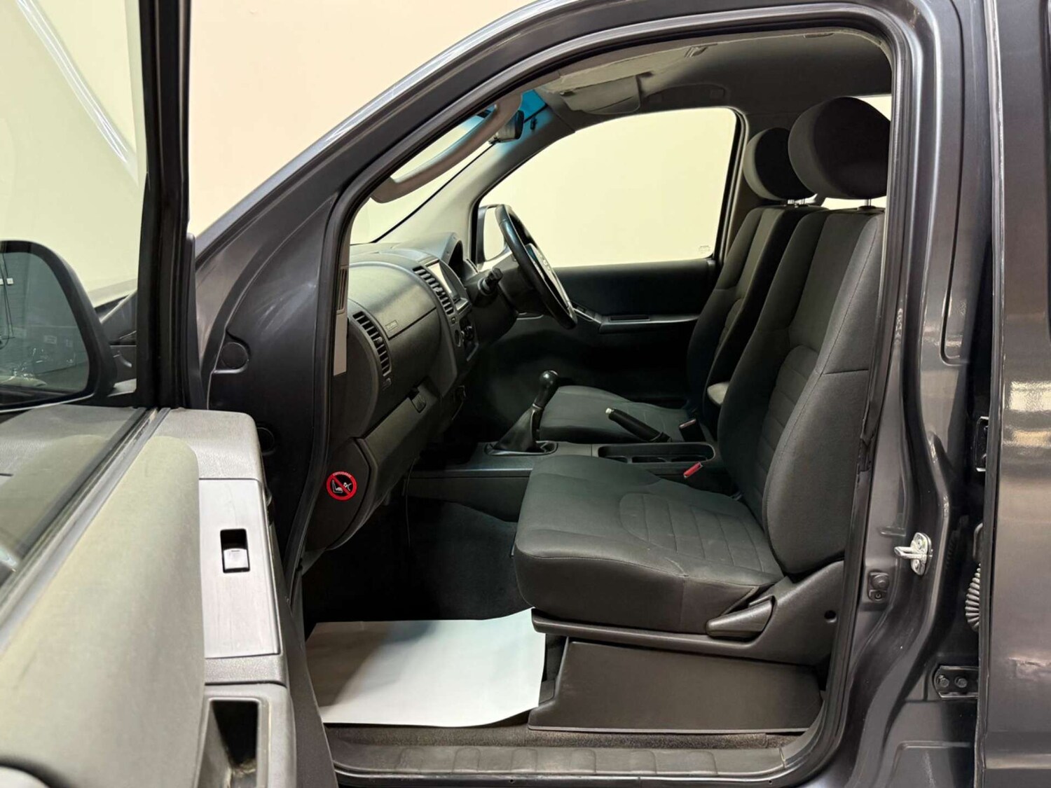 Used Nissan Navara 2014 for sale - 76363899: Photo 28