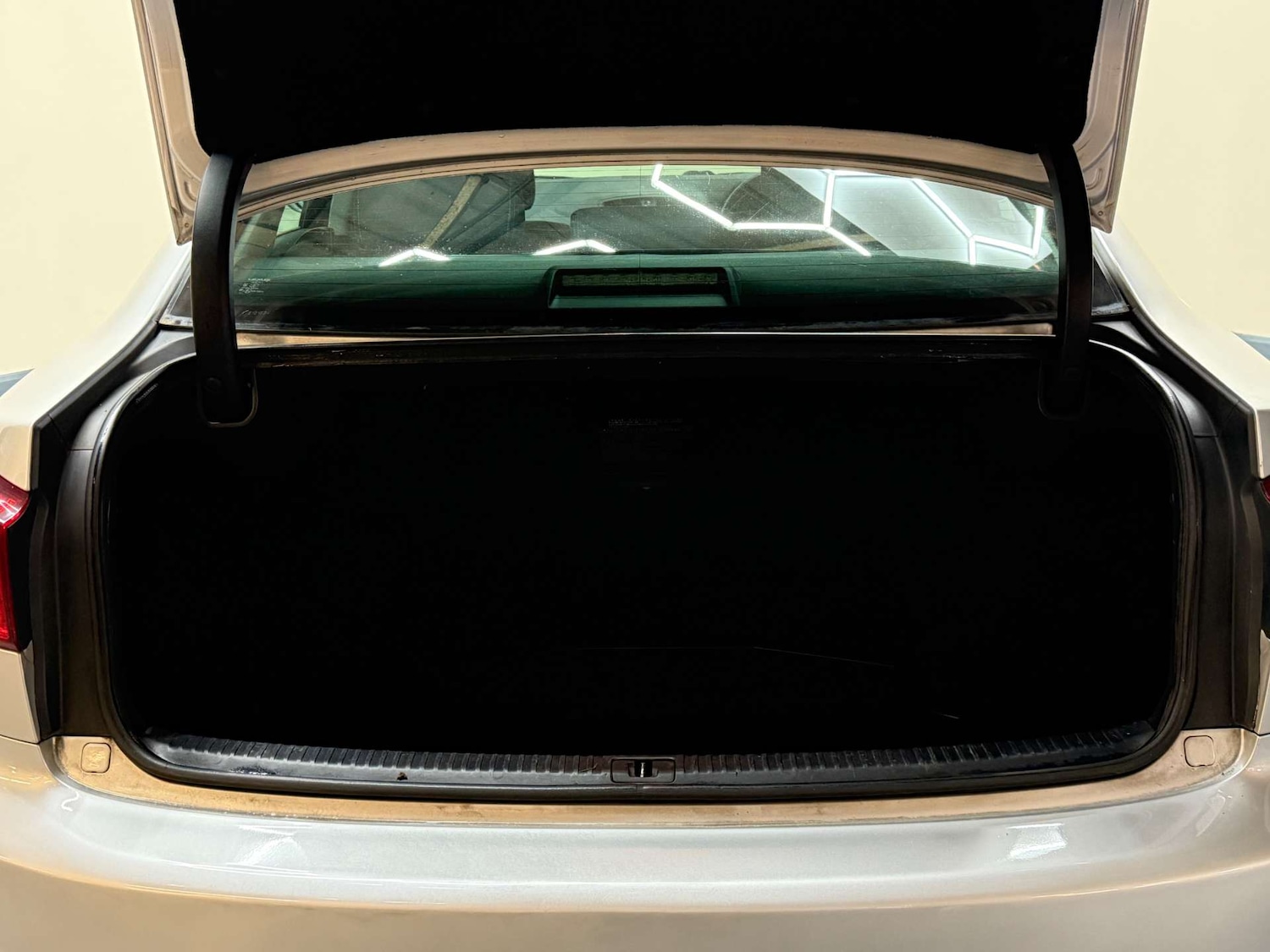 Used Lexus IS 2009 for sale - 76694813: Photo 10