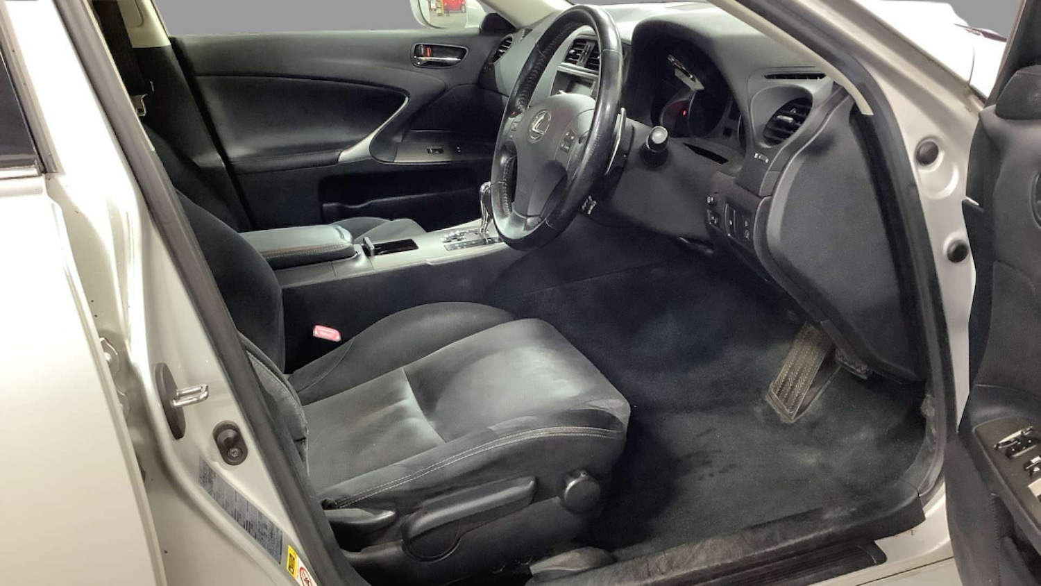 Used Lexus IS 2009 for sale - 76694813: Photo 4