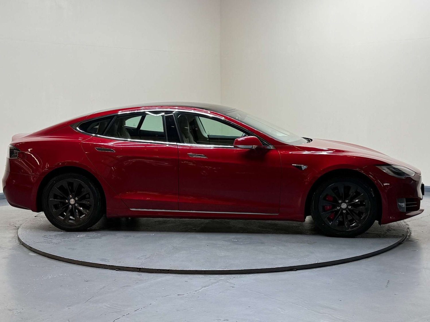Used Tesla Model S 2017 for sale - 76694794: Photo 13
