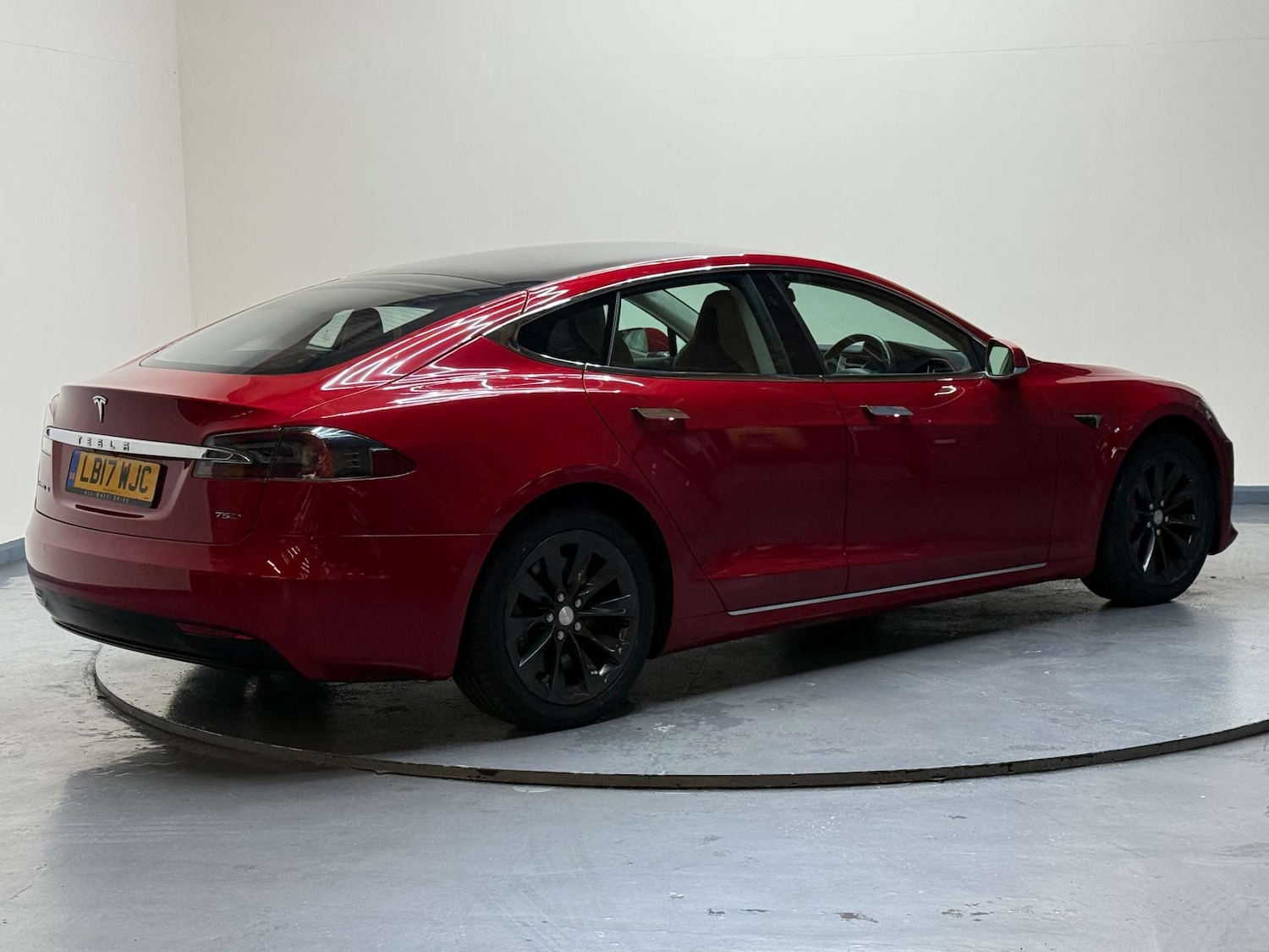 Used Tesla Model S 2017 for sale - 76694794: Photo 27