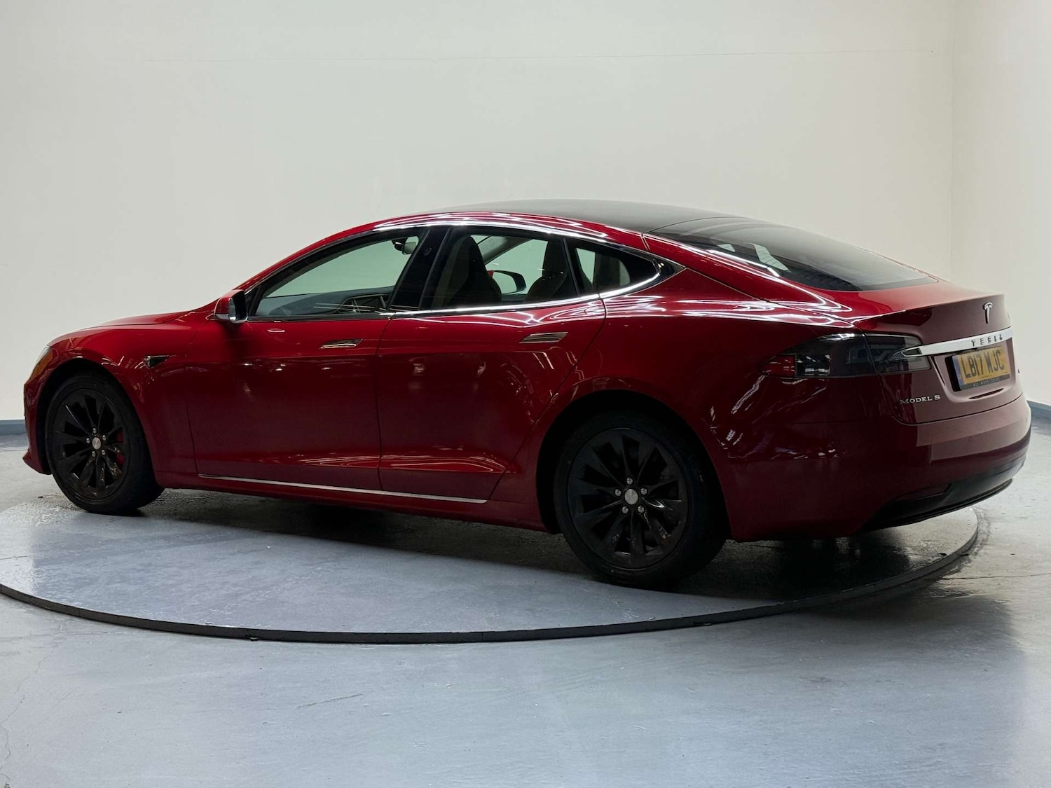 Used Tesla Model S 2017 for sale - 76694794: Photo 29