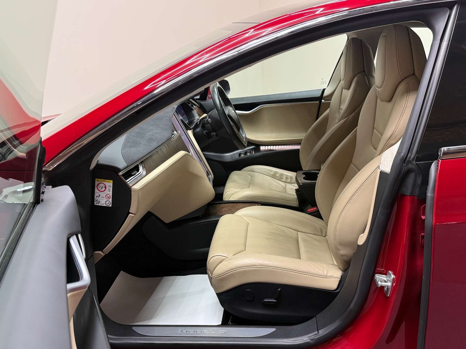 Used Tesla Model S 2017 for sale - 76694794: Photo 31