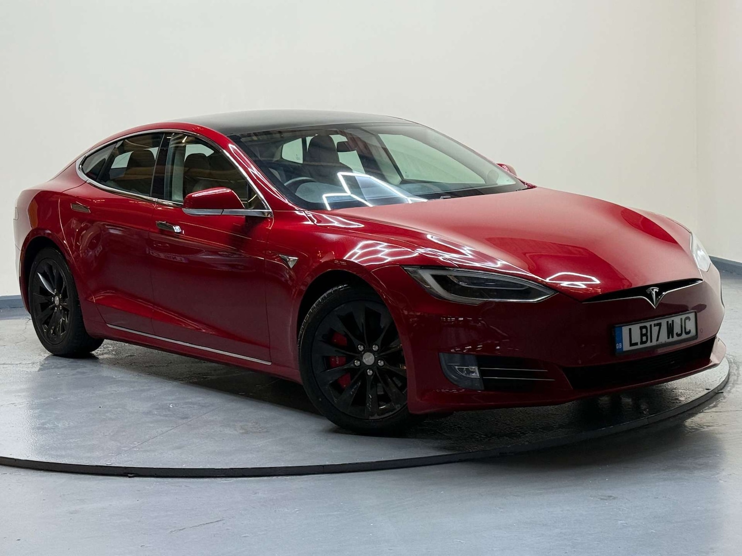 Used Tesla Model S 2017 for sale - 76694794: Photo 41