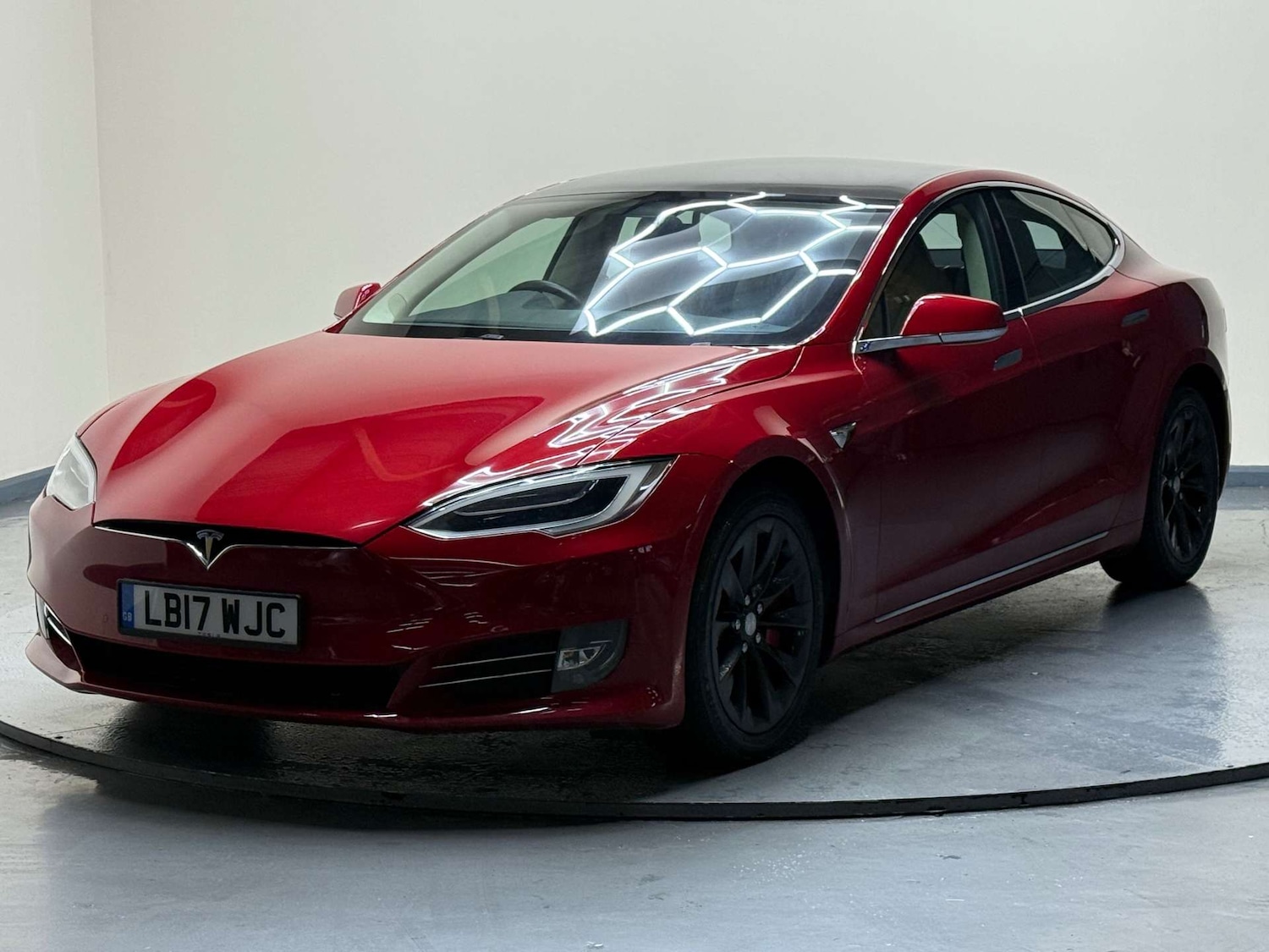 Used Tesla Model S 2017 for sale - 76694794: Photo 57