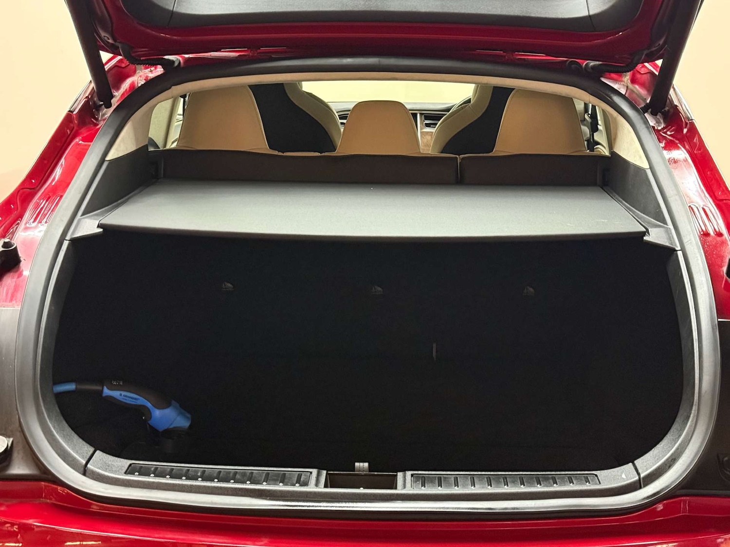 Used Tesla Model S 2017 for sale - 76694794: Photo 65